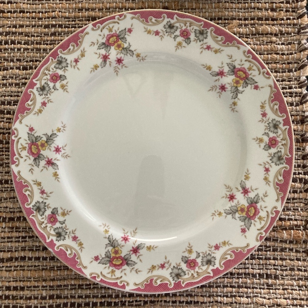 Mikasa Floral Pink Shelly L2860 5 Piece Place Setting - Picture 12 of 12